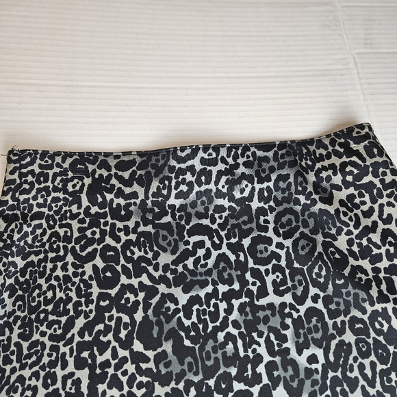 APT. 9 Women Leopard Pencil Skirt Size Large - Picture 5 of 9